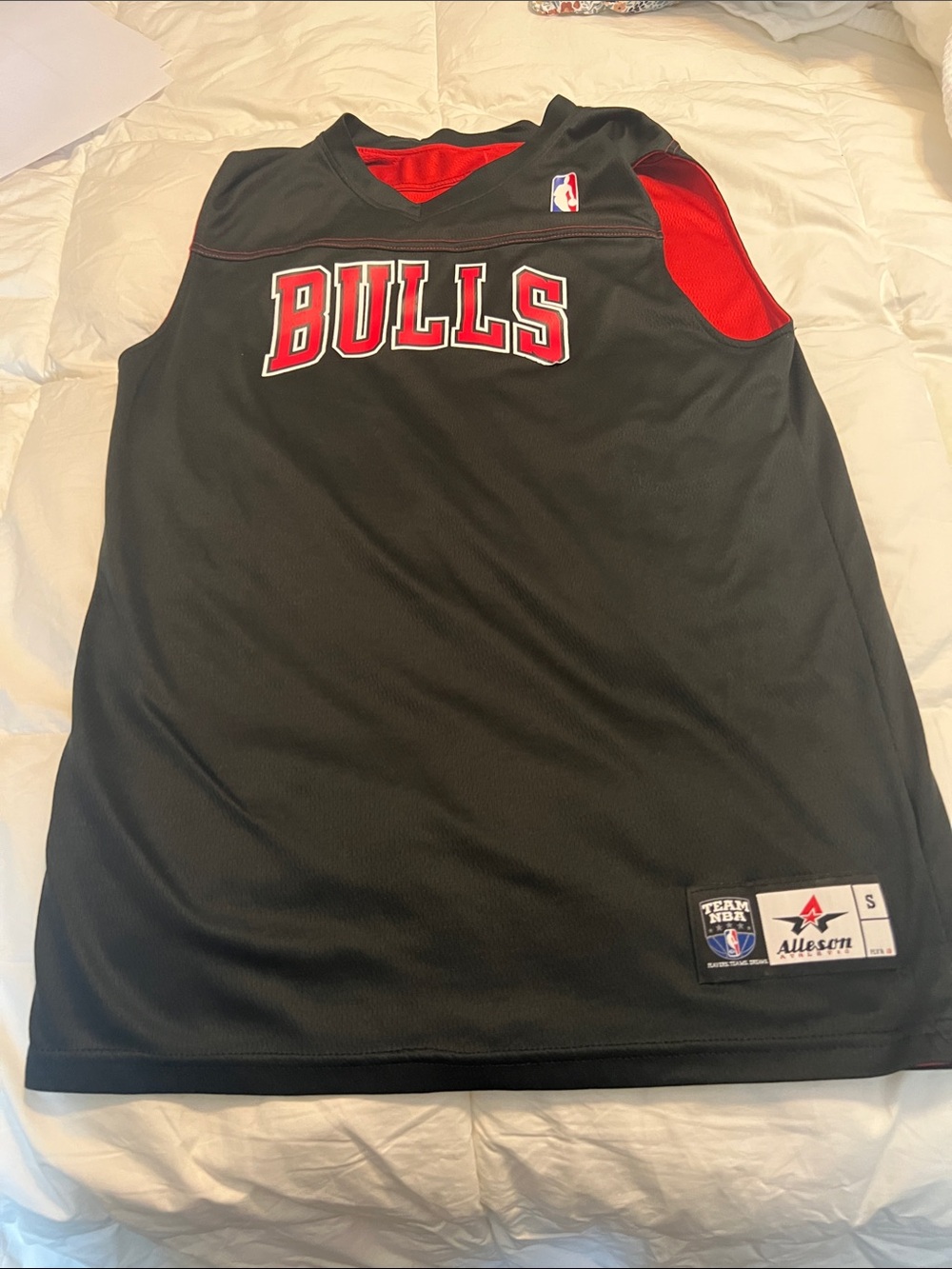 Chicago Bulls Reversible Black & Red Basketball Jersey